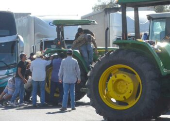 Revelan que militantes del PRI y PAN encabezaron bloqueos agrícolas en cinco estados