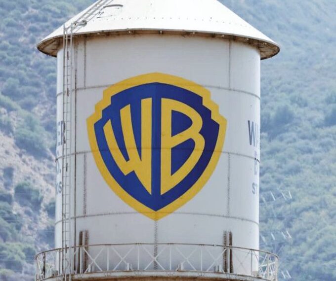 Paramount, Comcast y Netflix buscan quedarse con Warner Bros Discovery