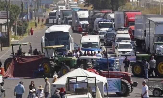 Bloqueos carreteros se extienden en el país; Segob rechaza movilizaciones y ANTAC exige seguridad