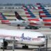 Tensión en aeropuertos: Trump anuncia sanciones y bonos en medio del cierre de gobierno
