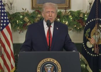 Trump rinde informe de su primer año y defiende su política migratoria y comercial