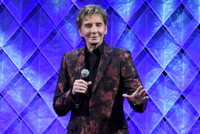Barry Manilow aplaza presentaciones tras ser diagnosticado con cáncer de pulmón