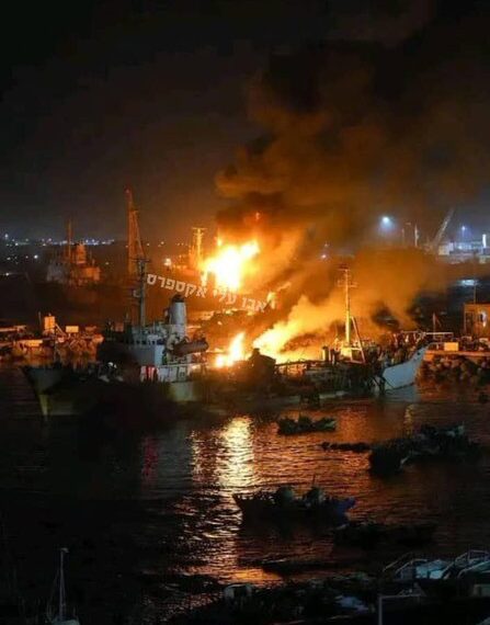 Ataque saudí en Mukalla eleva la tensión regional y sacude la guerra en Yemen