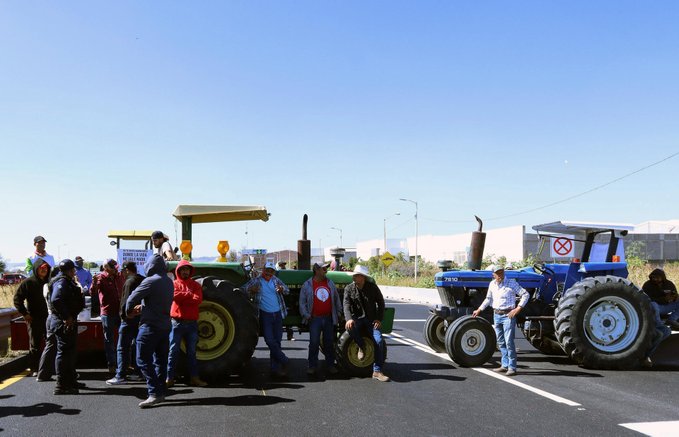 Sin acuerdos, transportistas y agricultores preparan cierres carreteros nacionales