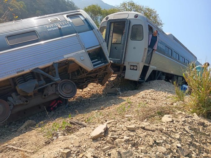 Autoridades federales investigan fallas tras descarrilamiento del Tren Interoceánico
