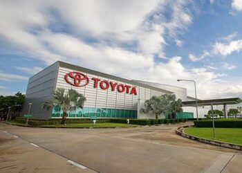 Trump atribuye a los aranceles traslado parcial de Toyota a Texas; México aclara que la automotriz permanece en el país