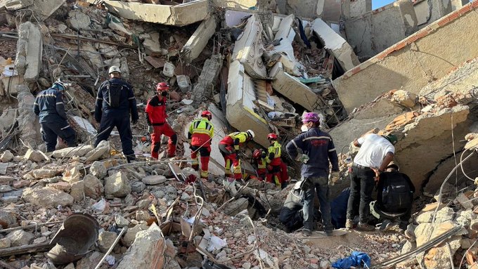Terremotos en Venezuela dejan 3 mil 685 muertos; continúan rescates y ayuda internacional
