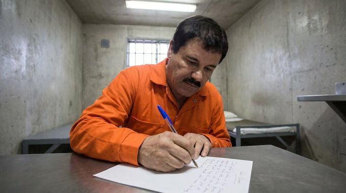 Defensa de Joaquín Guzmán asegura que ampliará a 32 la lista de presuntos funcionarios vinculados al crimen organizado