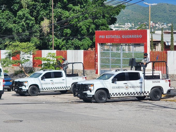 Movilización militar en Chilpancingo por hallazgo de explosivos en sede del PRI