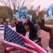 Juez mantiene vigentes los permisos de trabajo para miles de migrantes protegidos por el TPS