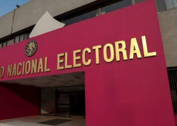 Sheinbaum critica la propuesta presupuestal del INE para las elecciones federales de 2027