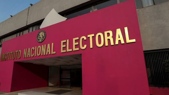 Sheinbaum critica la propuesta presupuestal del INE para las elecciones federales de 2027
