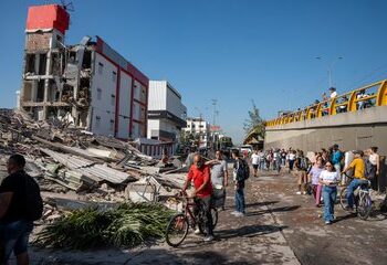 Sismo de 7.4 estremece Colombia; hay muertos, heridos y estructuras colapsadas