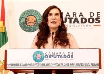 Kenia López pide incluir a las mañaneras en las reglas de derecho de réplica