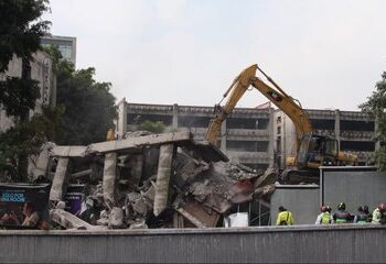 Falla durante demolición provoca colapso de inmueble en la CDMX