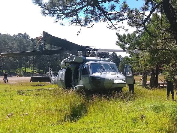 Aterrizaje de emergencia sorprende a Eduardo Ramírez durante gira de trabajo en Chiapas