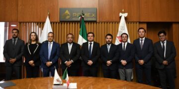 Pemex y UIF estrechan coordinación para detectar redes del mercado ilegal de combustibles