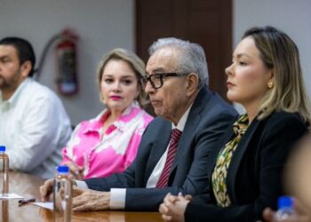 Morena se deslinda de Rocha Moya y exige que reconsidere su regreso al gobierno de Sinaloa