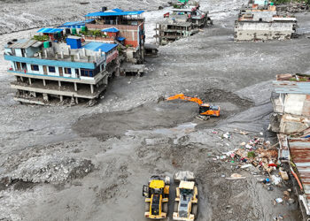 Riada vinculada al colapso de un glaciar deja 392 muertos en Nepal y el Tíbet