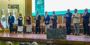 SEP busca poner límites al uso de celulares en escuelas sin frenar sus beneficios educativos