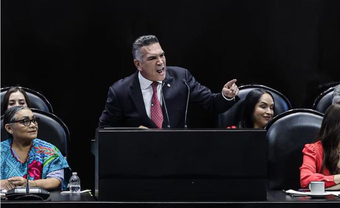Alejandro Moreno pide superar diferencias y formar una oposición competitiva en 2027