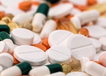 Roban medicamentos, jeringas y condones; Cofepris advierte sobre riesgos para la salud