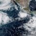 Huracán Polo alcanza categoría 2 frente al Pacífico mexicano; activan protocolos de emergencia