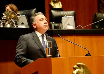 Oficializan salida de Enrique Inzunza de Morena; continuará como senador independiente