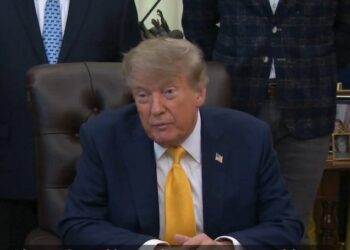 Trump cuestiona comercio con México y afirma que EU podría prescindir de sus productos