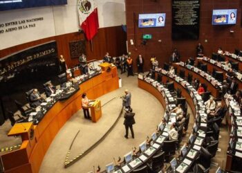 Ley Federal de Derechos 2027: Senado avala aumentos y oposición alerta por turismo