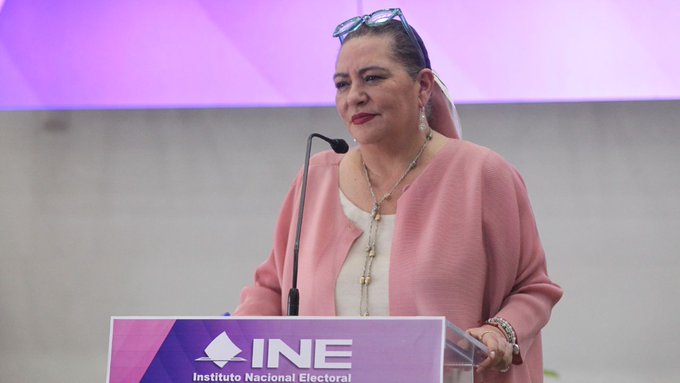 Sheinbaum niega vínculos de Taddei con Morena y pide investigar contratos del INE