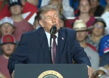 Trump anuncia iniciativa para aplicar pena de muerte a grandes narcotraficantes en EU