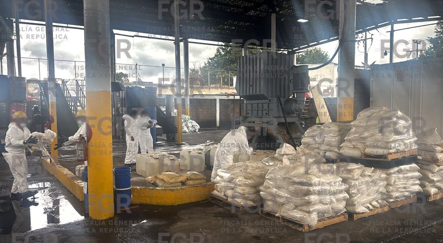 Descubren laboratorio de drogas sintéticas en Durango; decomiso supera los 163 mdp