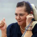 Guadalupe Taddei descarta renunciar mientras piden investigar contratos del INE.