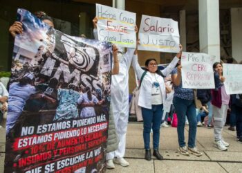 Trabajadores del IMSS intensifican protestas por salarios, medicamentos y liderazgo sindical