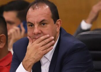 Cuauhtémoc Blanco niega que su esposa enfrentara problemas en un aeropuerto estadounidense