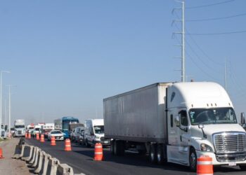 Bloqueos de transportistas afectan autopistas y carreteras en México