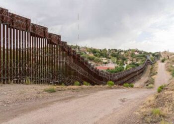 Trump asegura que México financió el muro fronterizo mediante gravámenes comerciales